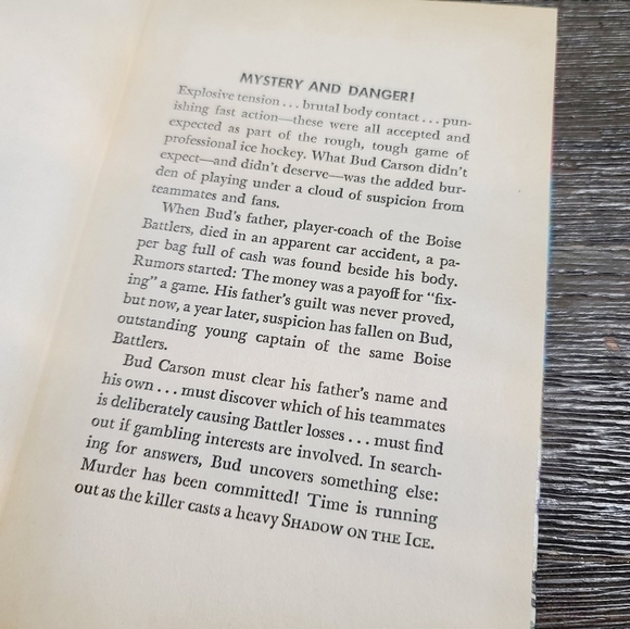 Vintage Shadow on the Ice by Carl Henry Rathjen Whitman Sports Adventure Book - Picture 9 of 11